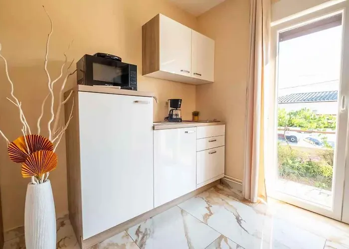 Unit_type_holiday_room 53454